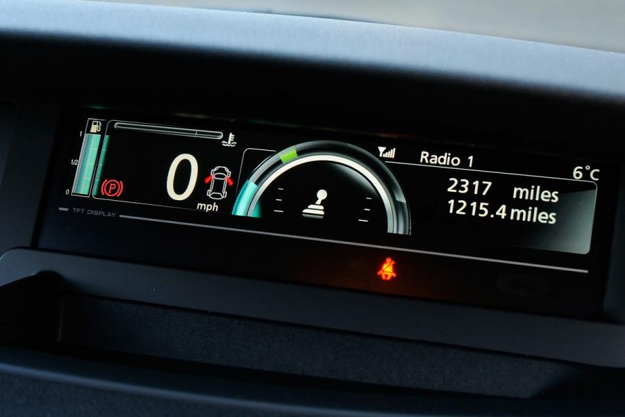 Панель приборов Renault Grand Scenic 2012 года  (UK) (фото 16 из 17)